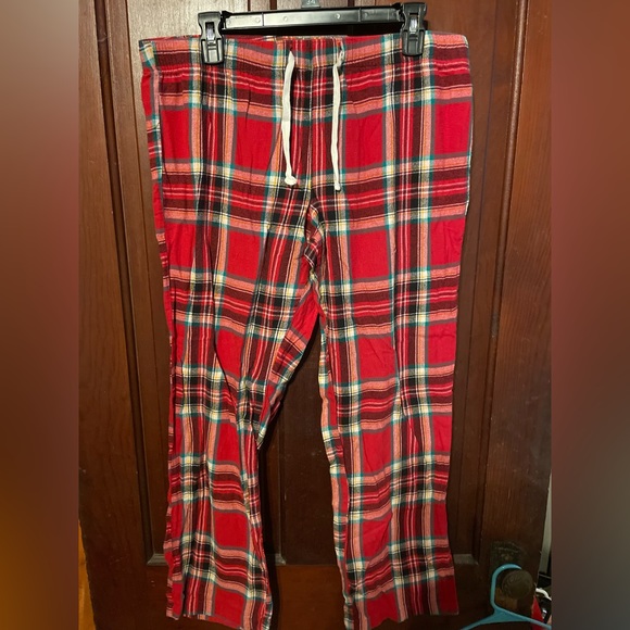 Old Navy Flannel Pajama Pants. Size L. - Picture 2 of 2